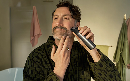 C&oacute;mo peinar un bigote l&aacute;piz