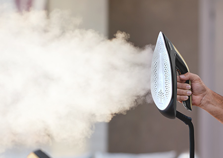El potente vapor proporciona una eliminaci&oacute;n &oacute;ptima de las arrugas