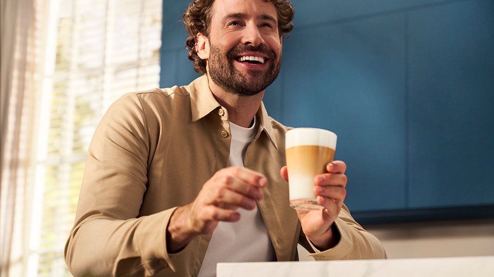Espresso: receta para prepararlo con m&aacute;quina en 5 pasos