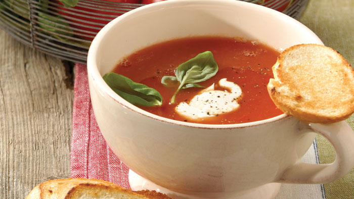 C&oacute;mo hacer sopa de tomate f&aacute;cil en casa